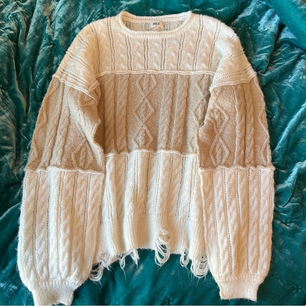Buckle BKE Distressed Sweater